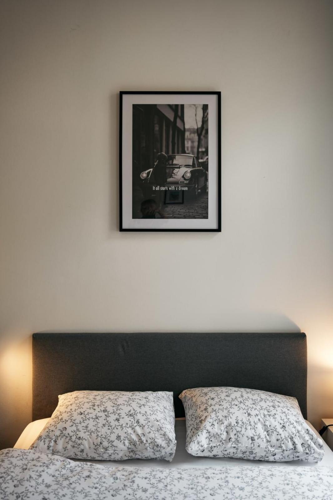 Comfortable And Cosy Apt A Few Steps From Dancing House And Naplavka Dance Prága Kültér fotó