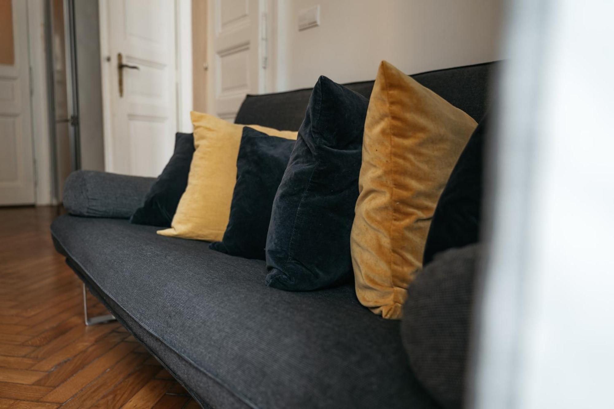 Comfortable And Cosy Apt A Few Steps From Dancing House And Naplavka Dance Prága Kültér fotó