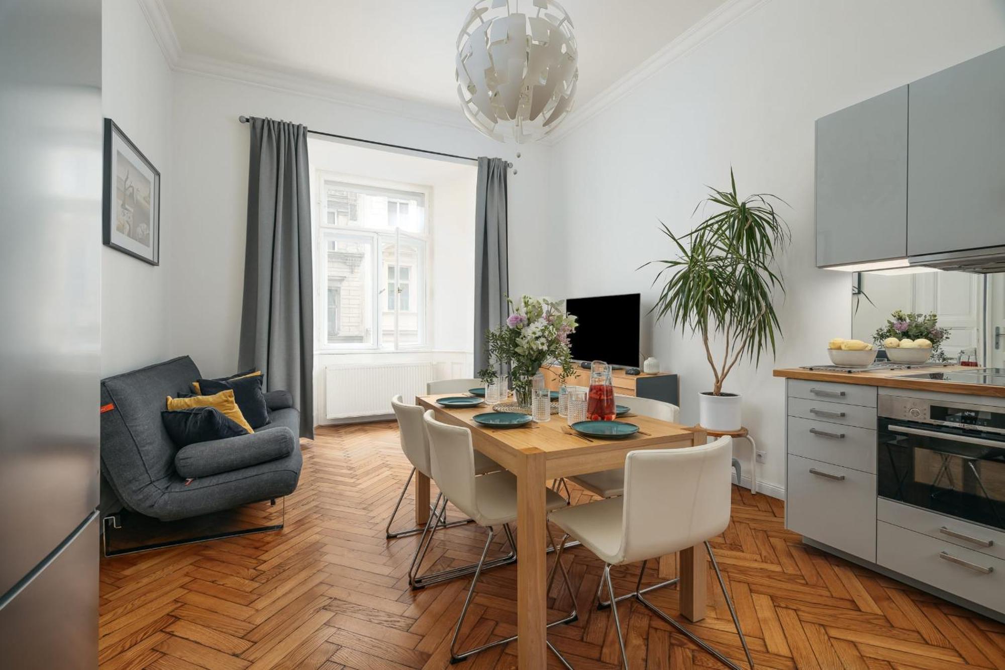 Comfortable And Cosy Apt A Few Steps From Dancing House And Naplavka Dance Prága Kültér fotó